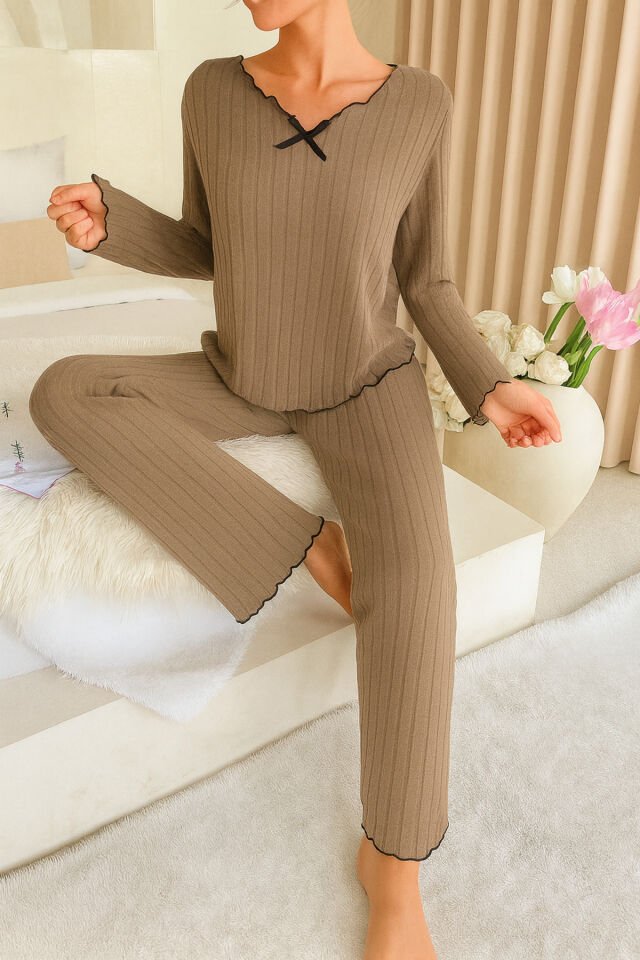 Uzun Kol Fiyonk Detaylı Pamuklu Kadın Pijama Takımı Kahverengi - M