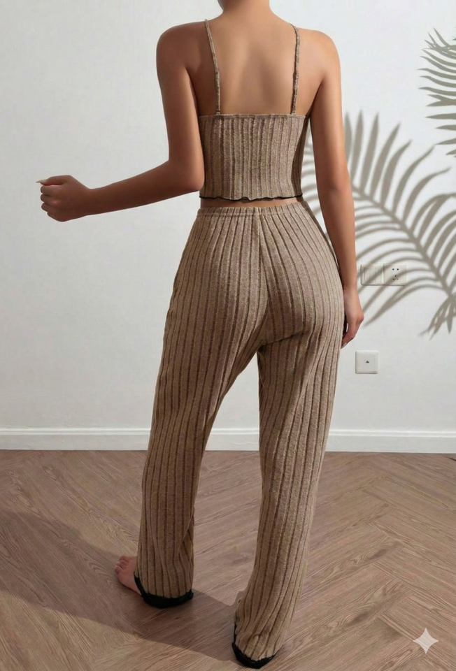 Askılı Dantelli ve Fiyonk Detaylı Pijama Takımı Kahverengi - S