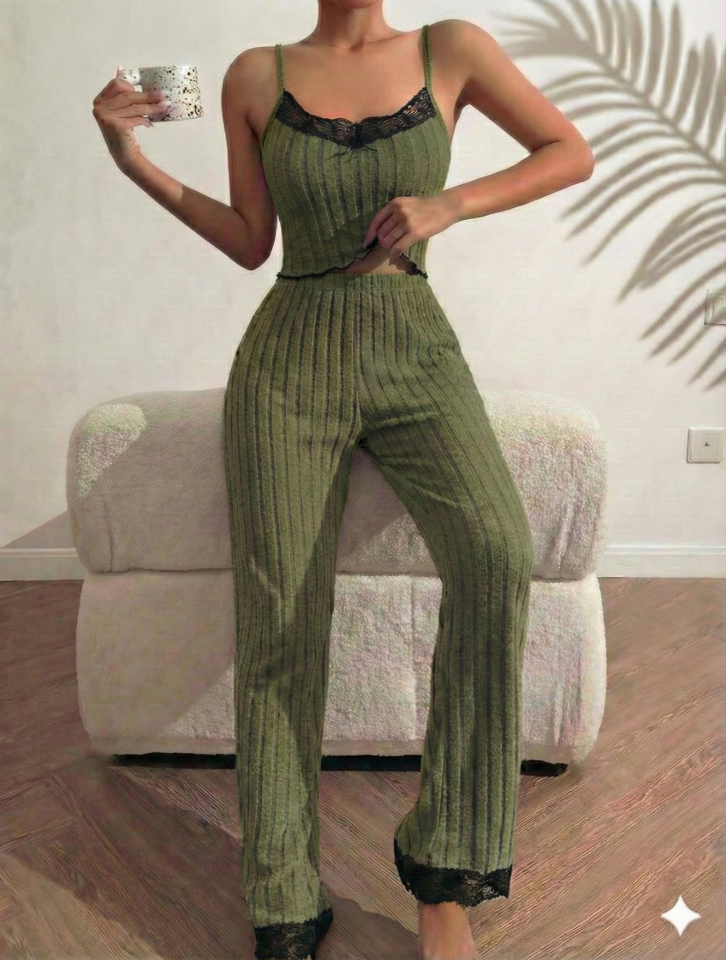 Askılı Dantelli ve Fiyonk Detaylı Pijama Takımı Haki - M