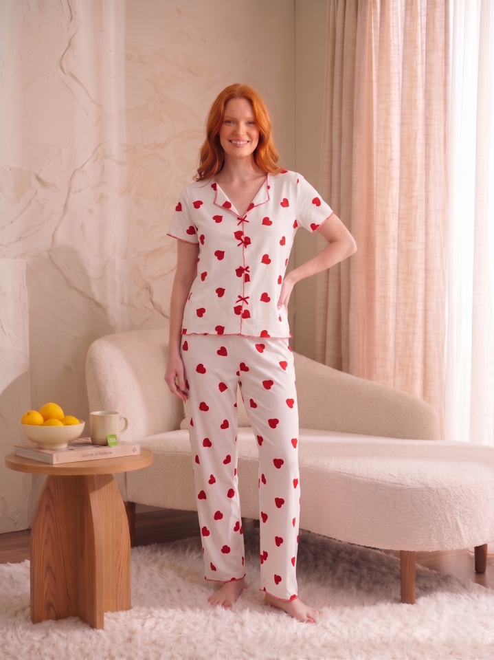 Fiyonk Detaylı Kısa Kollu Desenli Pijama Takımı Beyaz Kalp - S