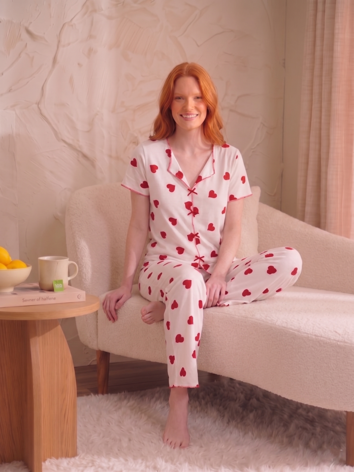 Fiyonk Detaylı Kısa Kollu Desenli Pijama Takımı Beyaz Kalp - XL